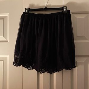 Size Medium (Juniors) SO Black Skirt